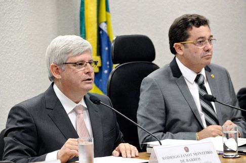 Janot (à esquerda) foi sabatinado nesta manhã pelos integrantes da Comissão de Constituição e Justiça do Senado | Geraldo Magela/Agência Senado