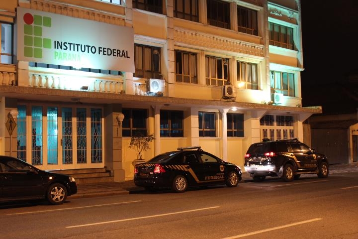 Pela operação, policiais federais cumprem mandados de busca e apreensão, condução coercitiva e prisão nesta quinta-feira (8) | Divulgação/Polícia Federal