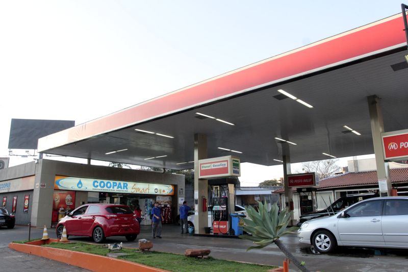 Posto de Maringá em que Ênio Verri gastou R$ 23,6 mil: administrador do estabelecimento é filiado ao PT, assim como o deputado | Ivan Amorin/ Gazeta do Povo