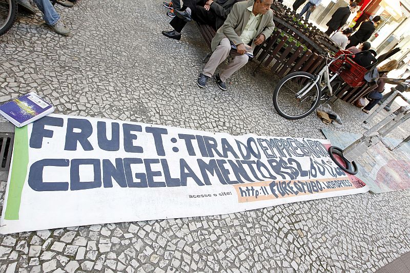 Manifestação do Movimento do Passe Livre começou na Boca Maldita, no centro de Curitiba, com poucas pessoas | Antonio More/Agência de Notícias Gazeta do Povo