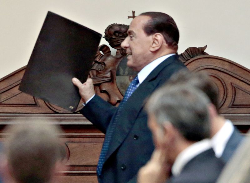 Berlusconi deixa o Palazzo Grazioli, sua residência em Roma: dúvidas sobre o futuro político da Itália | Tony Gentile/Reuters