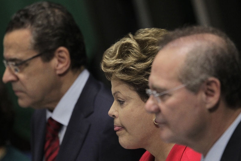 Alves, Dilma e Renan: um dia depois após troca de gentilezas, clima entre o Planalto e o Congresso volta a ficar ruim | Ueslei Marcelino/Reuters