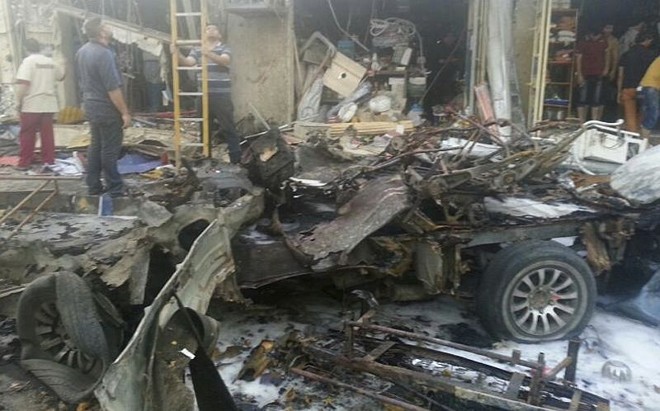 Local de ataque com carro-bomba em Bagdá nesta terça-feira (6) | REUTERS/Stringer