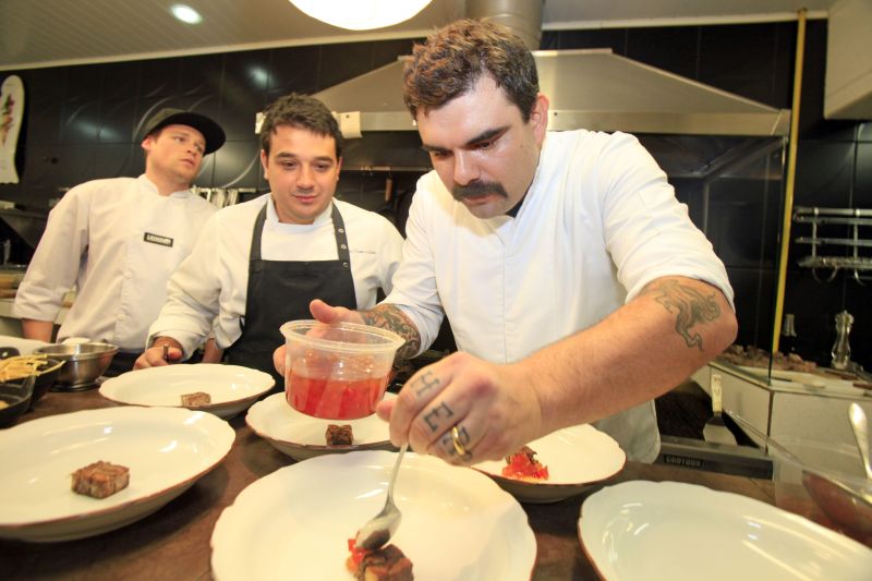 Os chefs Rafael Costa e Silva e Marcelo Amaral em evento do Mundo Gastronômico: feira termina com avaliação positiva | Divulgação