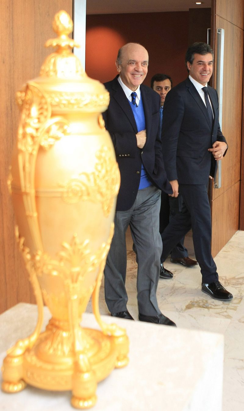 José Serra e Beto Richa no Palácio Iguaçu, em Curitiba: única definição foi o apoio à reeleição de Geraldo Alckmin | Ivonaldo Alexandre/ Gazeta do Povo