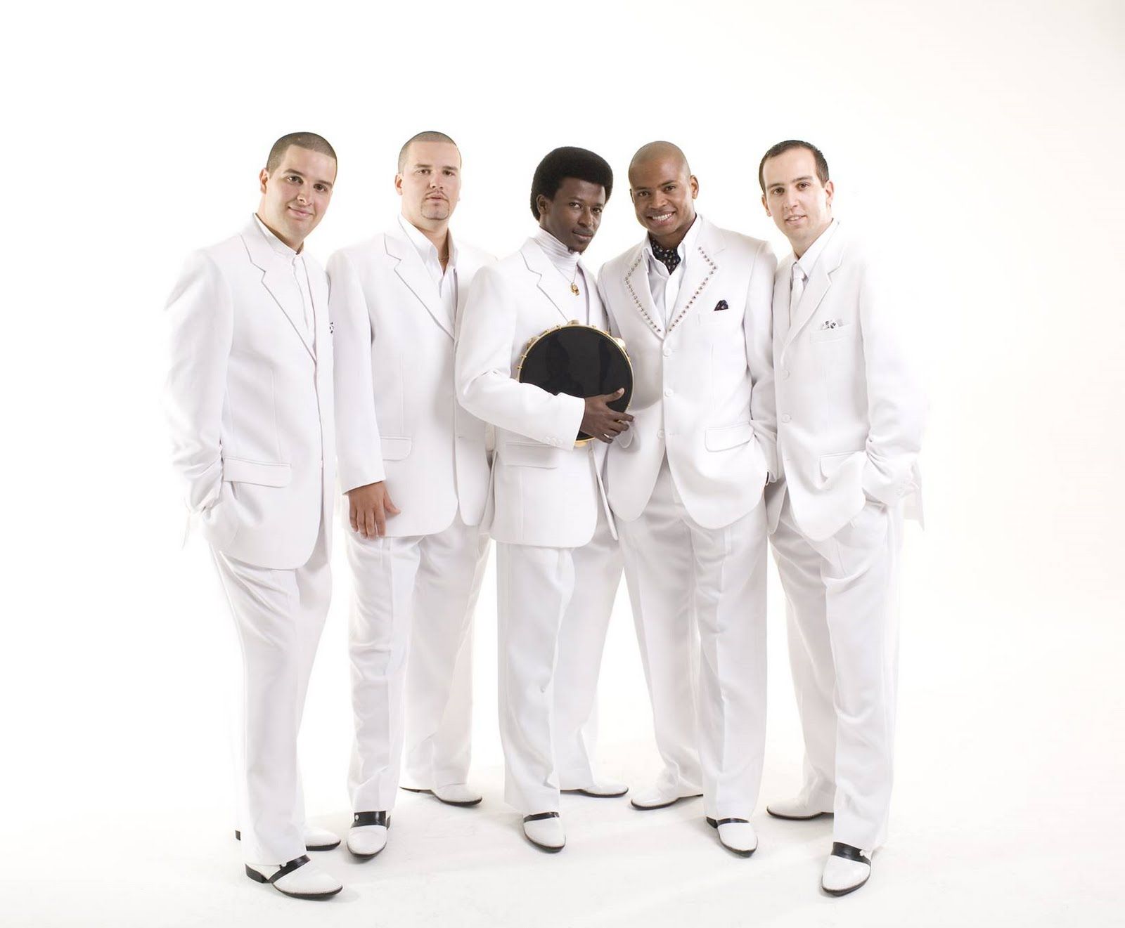 Quinteto em Branco e Preto foi eleito o melhor grupo de samba de 2013 | Divulgação