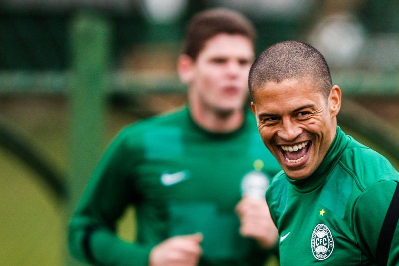 Alex participou diretamente de mais da metade dos gols do Coxa no Brasileiro | Brunno Covello / Gazeta do Povo