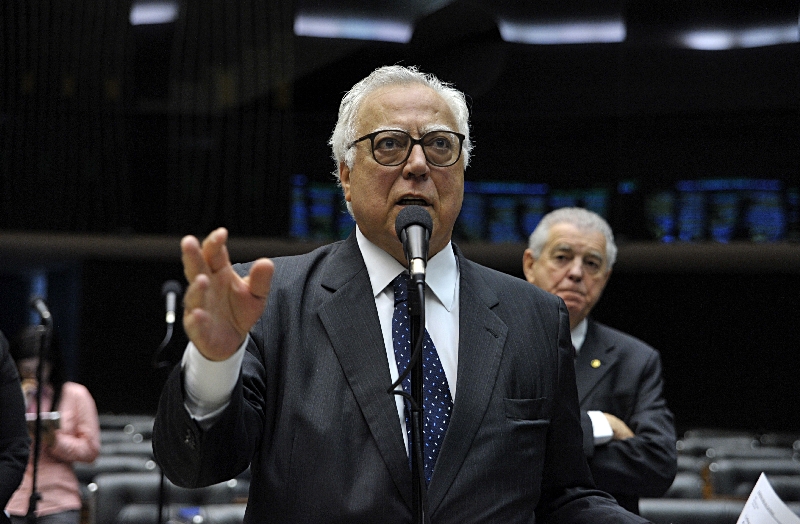Miro Teixeira (PDT-RJ), membro da comissão que disputa a reforma política na Câmara | Luís Macedo/Ag. Câmara