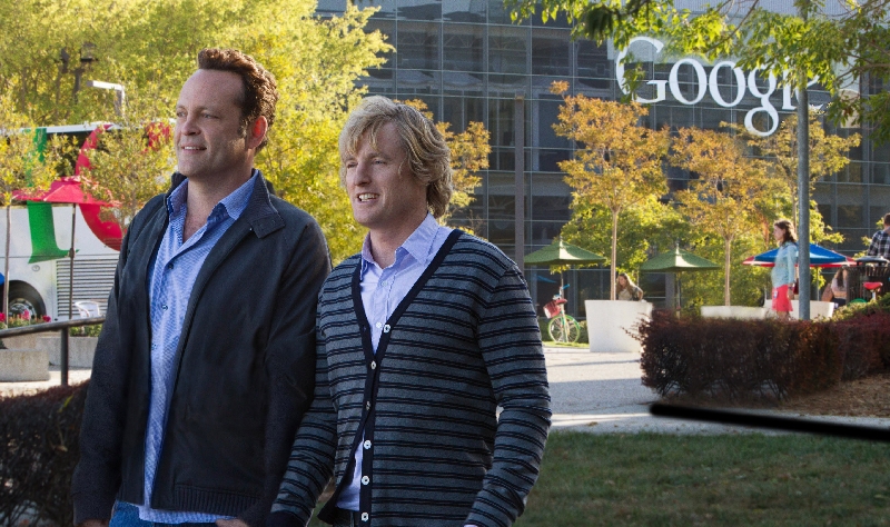 Vaughn e Wilson vivem dois amigos que resolvem tentar a sorte como estagiários do Google | Divulgação