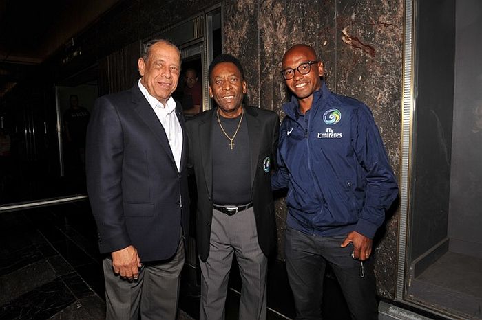 Carlos Alberto Torres, Pelé e Marcos Senna participaram no evento no Empire States Building em homenagem ao New York Cosmos | Divulgação New York Cosmos