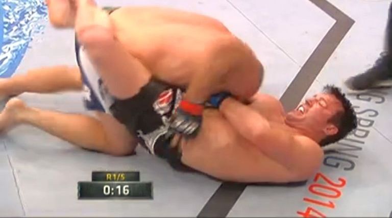 Shogun leva uma guilhotina e perde luta contra o americano Chael Sonnen | Reprodução