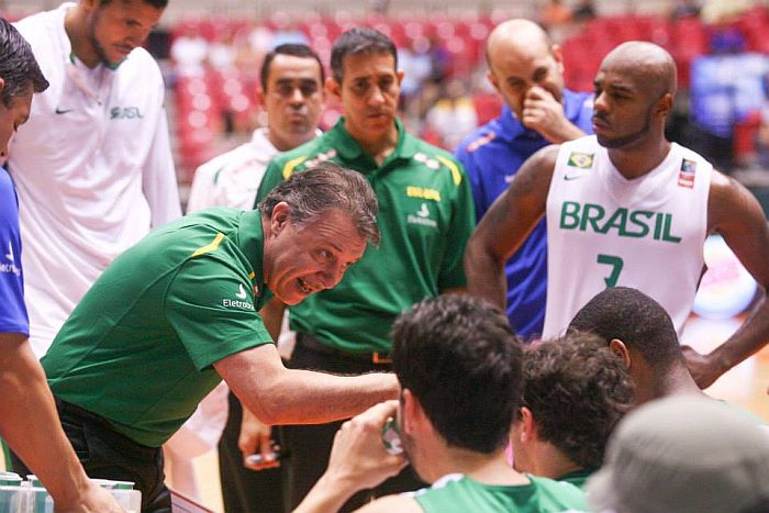 Magnano terá de mesclar novatos com jogadores experientes na Copa América de basquete | Divulgação CBB