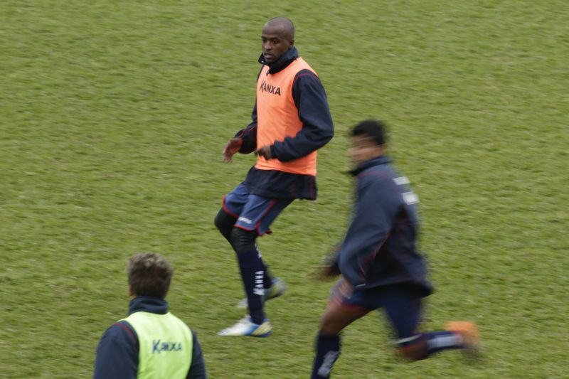 Atacante Reinaldo durante treino do Paraná: foco na elite | Daniel Castellano/ Gazeta do Povo