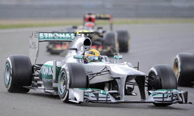 O inglês Lewis Hamilton, da Mercedes, larga em primeiro no GP da Bélgica |