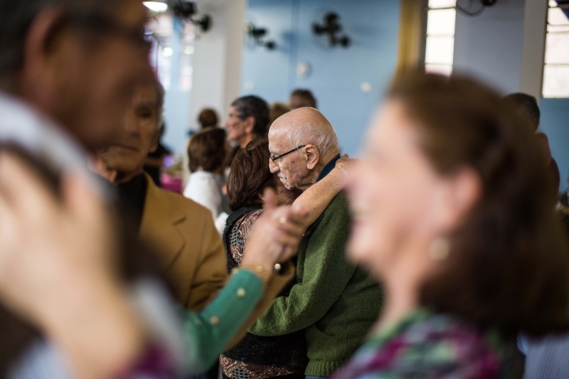 Paranaense tem expectativa de vida de 75,3 anos, 1,5 ano acima da média nacional | Brunno Covello/Gazeta do Povo