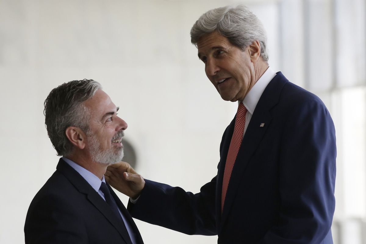 O ministro das Relações Exteriores, Antonio Patriota, com John Kerry: diálogo para "entender" a "iniciativa" dos EUA | Ueslei Marcelino / Reuters
