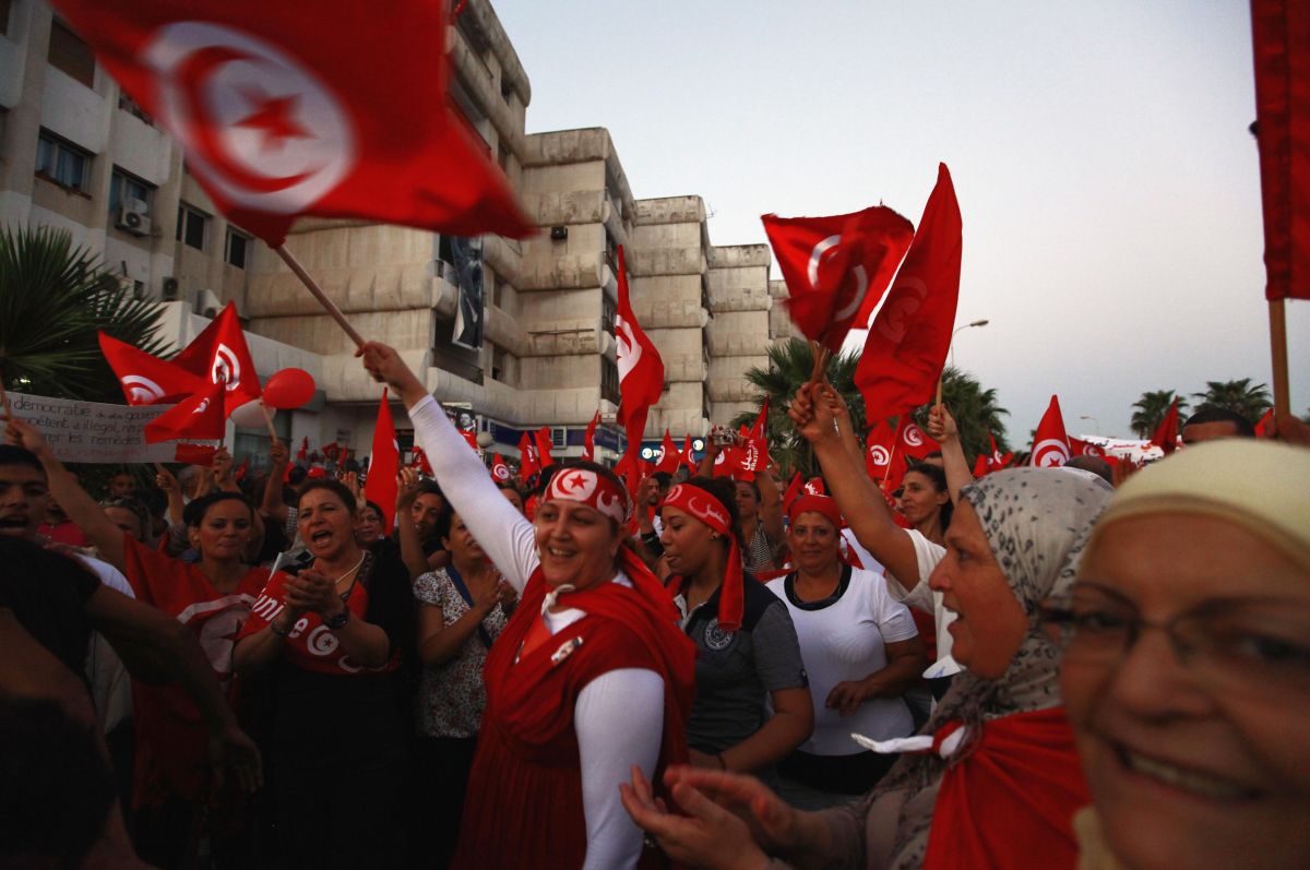Com uma população de 10 milhões, a maior parte bem educada e de classe média, a Tunísia é vista como o país que tem as melhores chances de se tornar uma democracia | ANIS MILI / Reuters