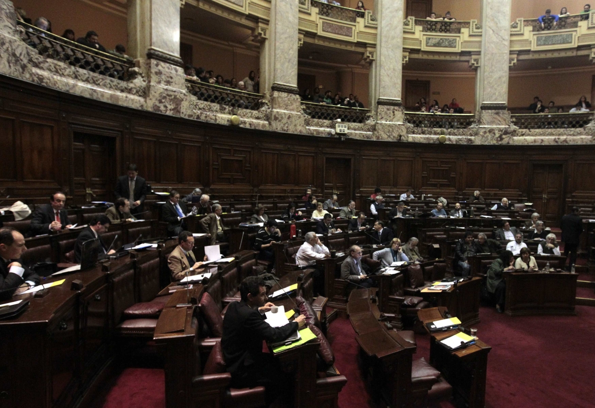 Deputados uruguaios debatem o projeto antes de aprová-lo | Reuters/Andres Stapff