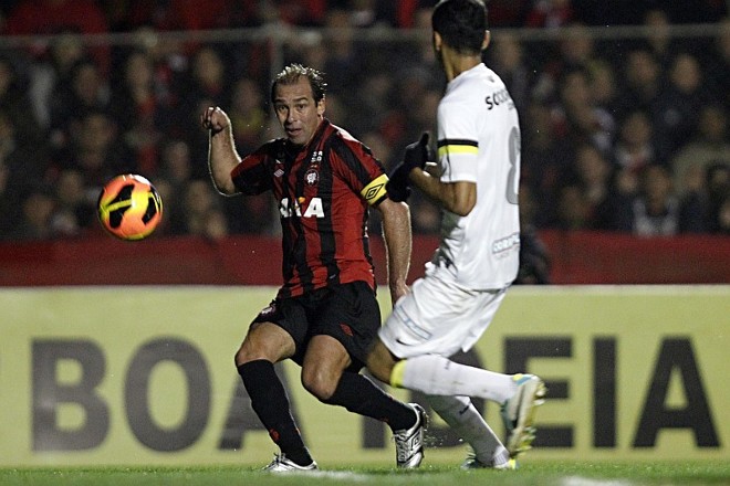 Paulo Baier deu a assistência para o gol de Marcelo e cobrou a falta que resultou no gol de Marco Antônio | 