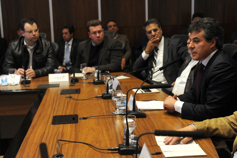 Governador se reuniu com secretários de estado para anunciar as mudanças | Ricardo Almeida/ANPr