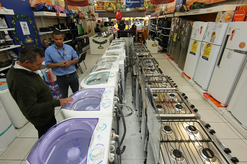 Eletrodomésticos à venda em loja de departamentos | Ivonaldo Alexandre/ Gazeta do Povo