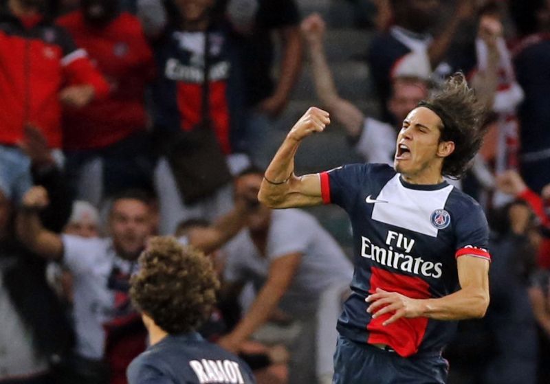 Cavani comemora mais um gol marcado pelo PSG | Reuters