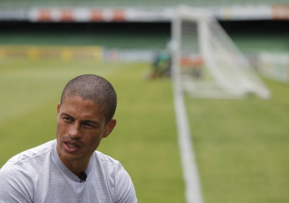 Alex lidera o grupo de jogadores que cobra mudanças no futebol brasileiro | Jonathan Campos / Gazeta do Povo
