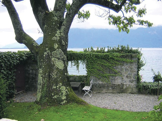 No projeto da Villa Le Lac, à beira de um lago na Suíça, o mestre deixa clara a relação entre paisagem e arquitetura |