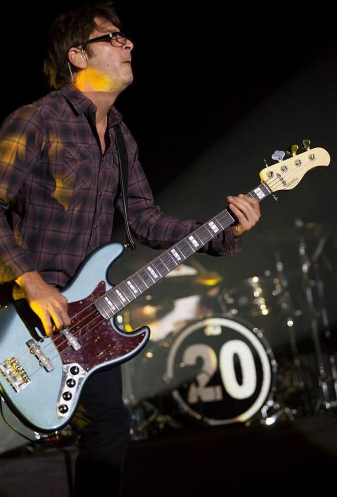 Brian Yale, baixista da banda | 