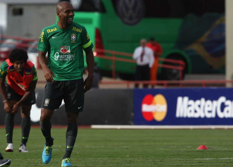 Maicon espera ganhar a confiança de Felipão nos amistosos contra Austrália e Portugal | Mowa Press