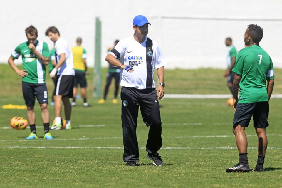 O técnico Marquinhos Santos diz projetar um começo promissor do Coritiba no returno do Brasileiro | Antonio More / Gazeta do Povo