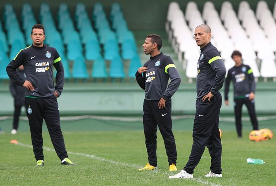 Alex não viaja com o elenco do Coritiba para Belo Horizonte para o jogo com o Atlético-MG | Aniele Nascimento / Gazeta do Povo