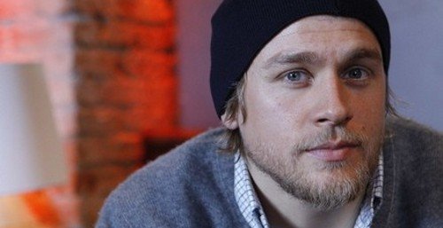 Charlie Hunnam, conhecido por "Círculo de Fogo", será Grey | Divulgação
