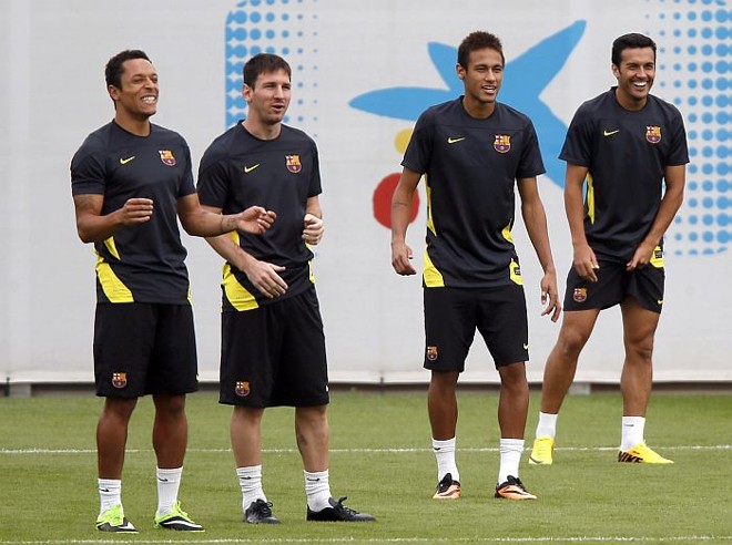 Adrioano, Messi, Neymar e Pedro no treino do Barcelona para a estreia quarta-feira, contra o Ajax | 
