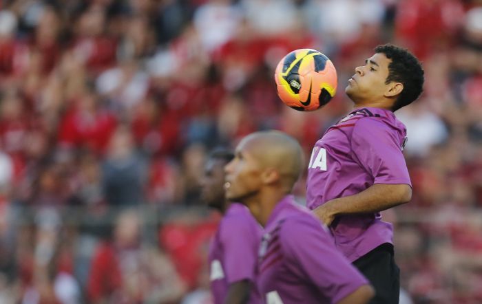 Éderson chegou a ser oferecido ao Botafogo no início deste ano | Daniel Castellano / Gazeta do Povo
