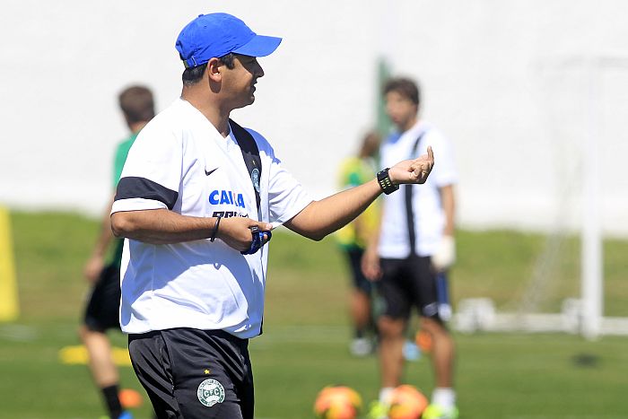 Marquinhos Santos cobra o elenco do Coritiba para buscar vitórias fora do Couto Pereira | Antonio More / Gazeta do Povo