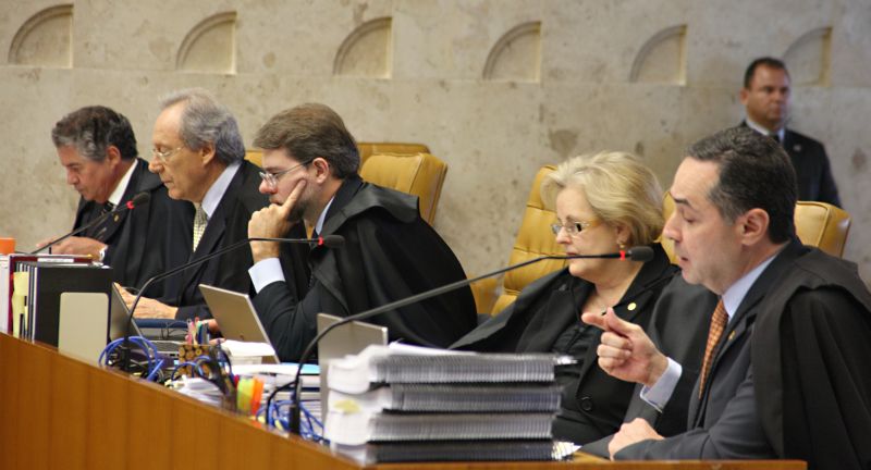 Ministros do STF na sessão desta quarta-feira (11), que analisa os embargos infringentes no processo do mensalão | Gervásio Baptista / STF / Divulgação