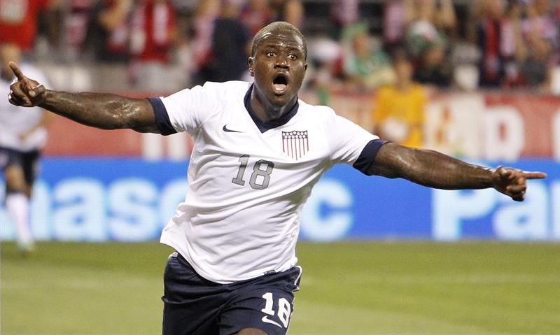 Eddie Johnson comemora o primeiro gol da vitória dos Estados Unidos sobre o México em Columbus | Ron Schwane / EFE