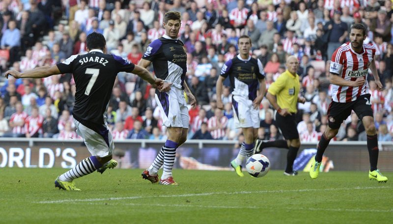 Luis Suárez foi protagonista na vitória do Liverpool sobre o Sunderland | Reuters