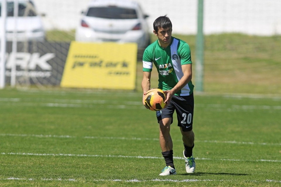 Robinho é o principal armador do Coritiba, com 46 passes por jogo | Antonio More/ Gazeta do Povo