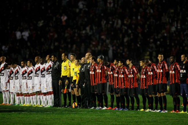 Times perfilados antes do início do jogo | 