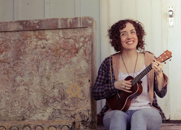 Ana Larousse: curitibana que já morou na França | Divulgação