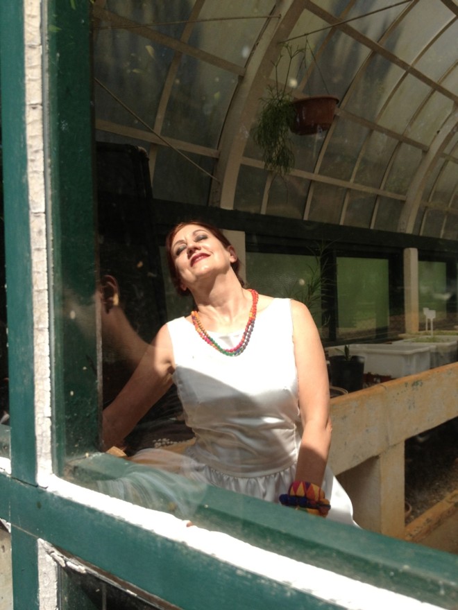 Embalar é o terceiro disco da cantora com a mesma banda |