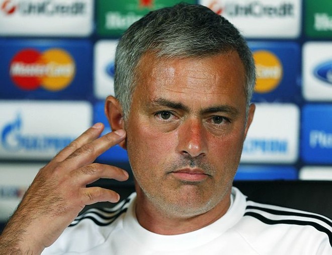 Técnico José Mourinho na entrevista do Chelsea, que enfrenta o Basel | 