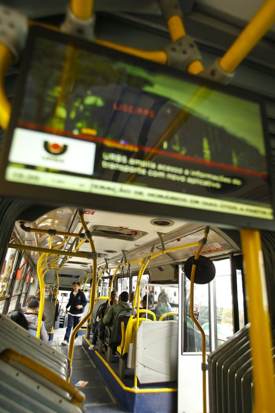 Até o fim do ano, 600 ônibus receberão os equipamentos | Marcelo Andrade/ Gazeta do Povo