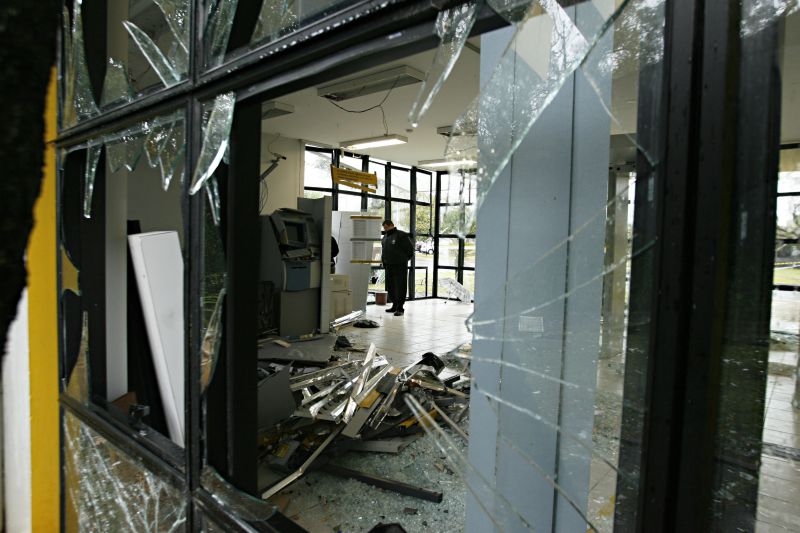 Sem sossego: agência bancária da colônia Castrolanda, nos Campos Gerais, foi alvo de ataque no dia 25 de agosto | Josué Teixeira/Gazeta do Povo