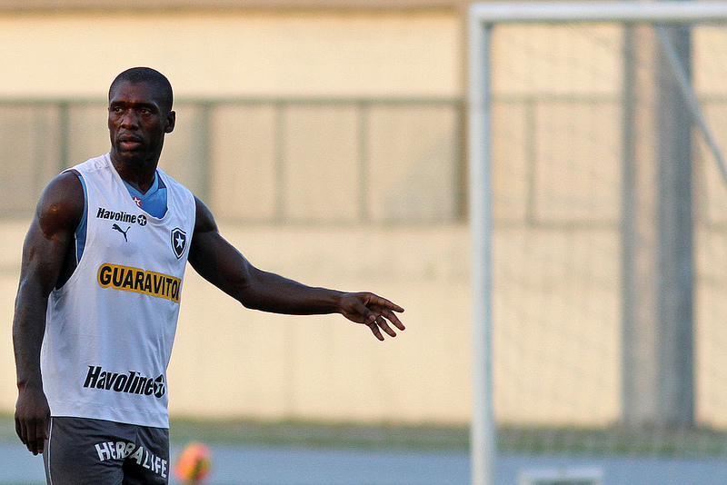 Seedorf não será poupado da partida de quinta-feira do Botafogo contra o Coritiba | Vitor Silva / SSPress