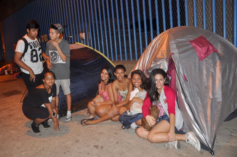 Menores de 18 anos foram orientados a deixar acampamento | João Pedro Durão/Folhapress