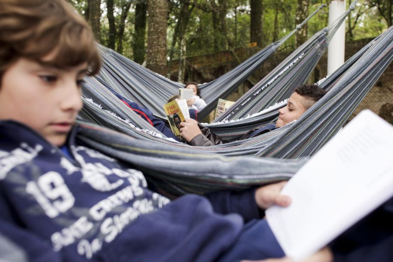 Redário em escola na CIC: os alunos garantem que o gosto pela leitura aumentou | André Rodrigues/ Gazeta do Povo