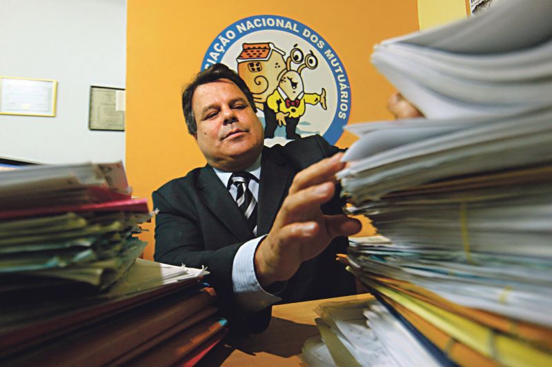 Luis Alberto Copetti, da associação dos mutuários, lembra: consumidor escolhe a seguradora | Albari Rosa/ Gazeta do Povo